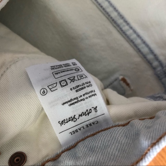 & Other Stories High Rise Shorts Light Wash - Picture 6 of 6